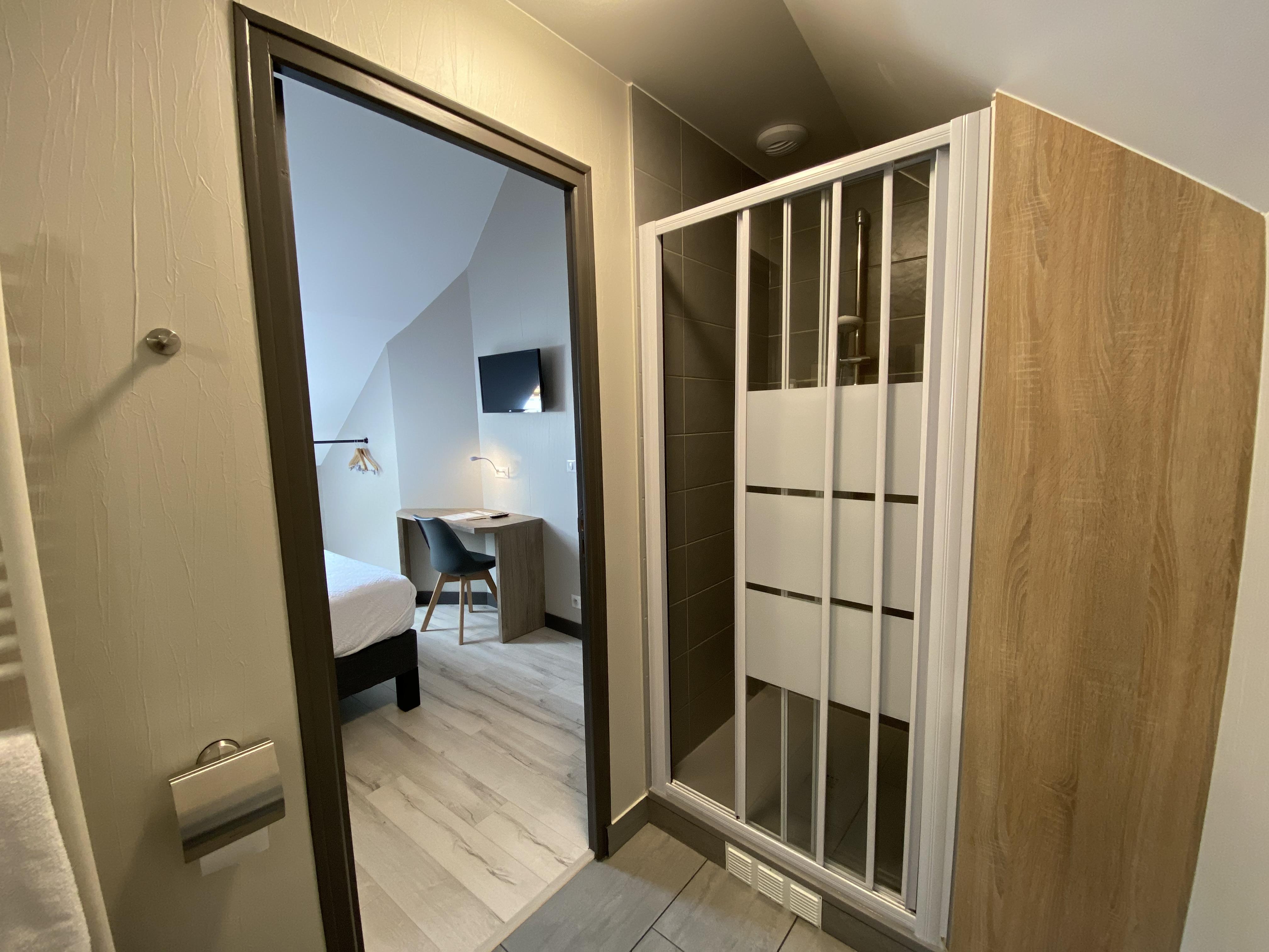 Logis - Hotel & Restaurant Saint Nicolas Шомон-ан-Вексан Екстериор снимка