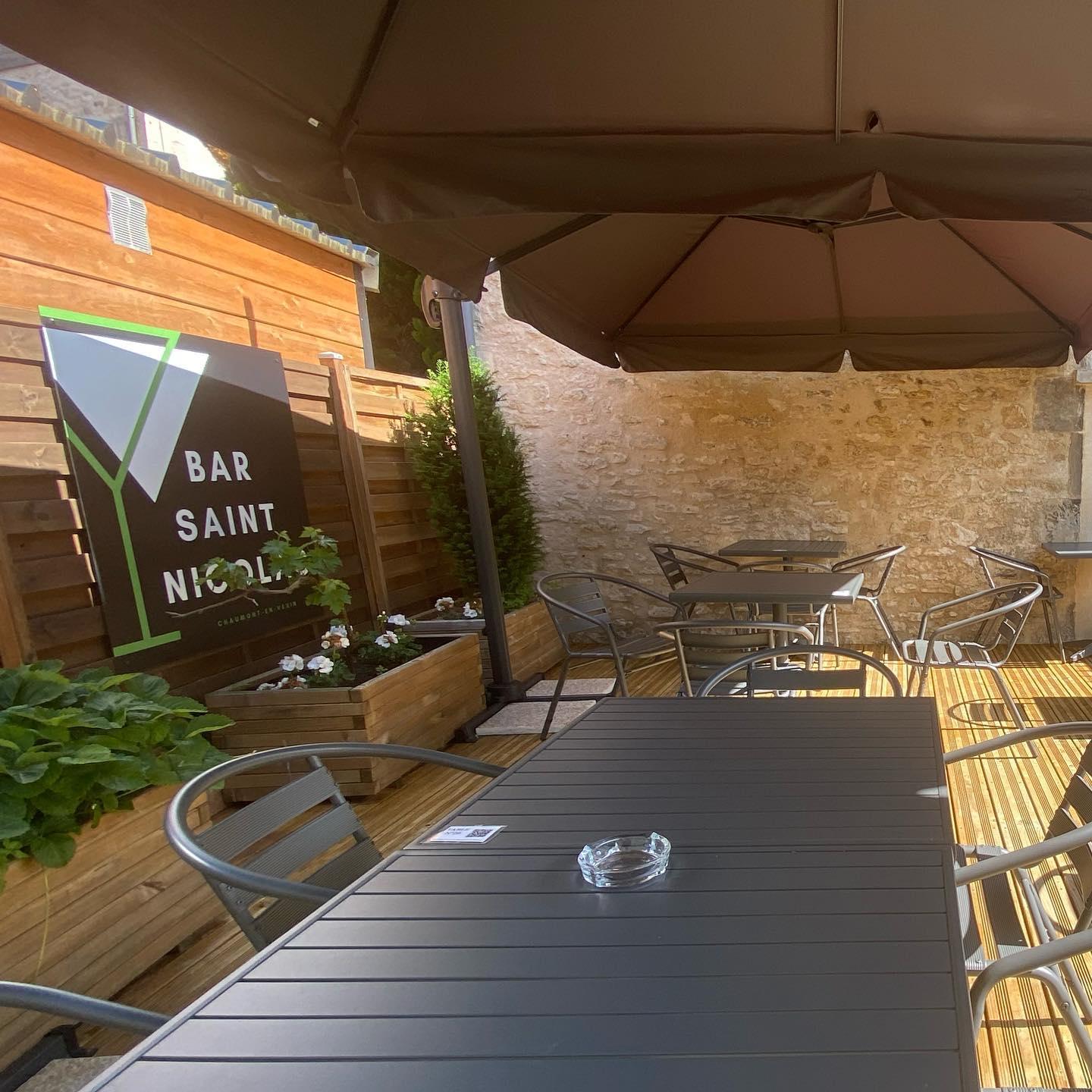 Logis - Hotel & Restaurant Saint Nicolas Шомон-ан-Вексан Екстериор снимка
