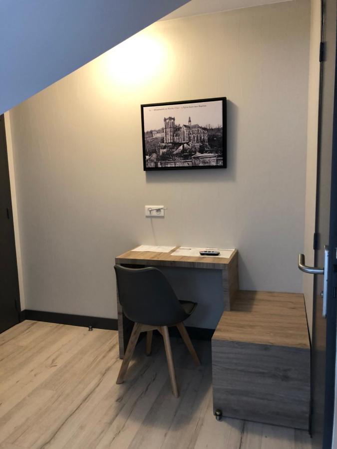 Logis - Hotel & Restaurant Saint Nicolas Шомон-ан-Вексан Екстериор снимка