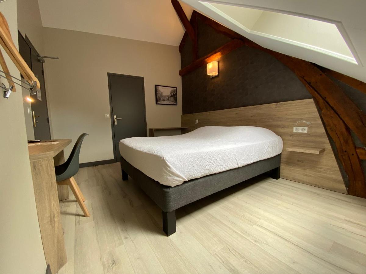 Logis - Hotel & Restaurant Saint Nicolas Шомон-ан-Вексан Екстериор снимка